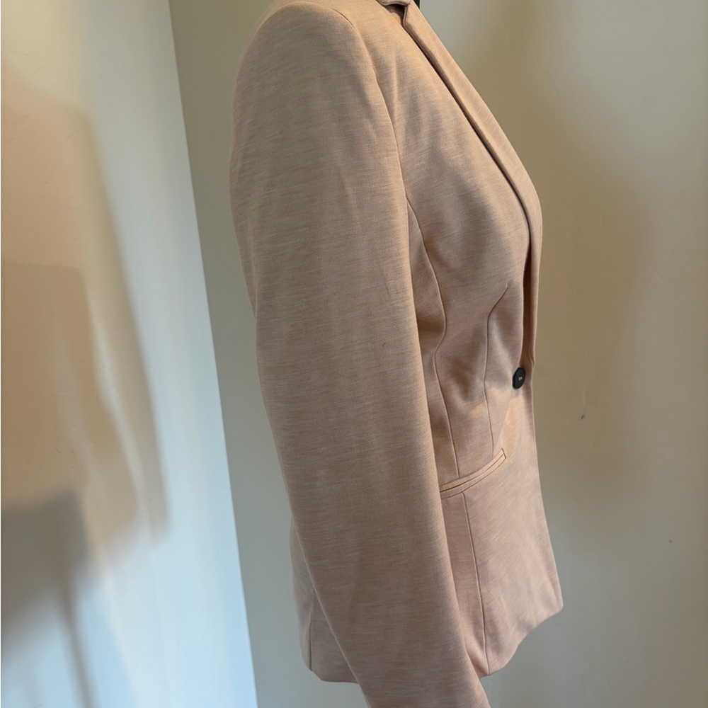 3/$15! H&M Classic Light Pink Women's Blazer - Picture 4 of 9